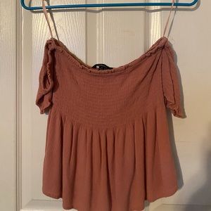 Super cute pink flowy top!